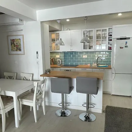 2 Bedroom In *